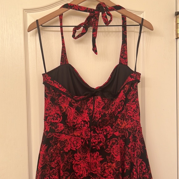 ❌(stolen) XL Red Rose 🥀 Dress - Picture 5 of 7